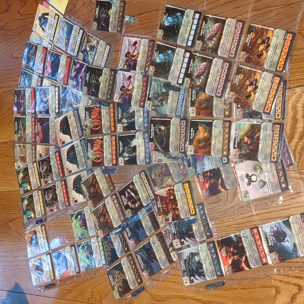 D&D Dicemasters Faerûn Under Siege 142 Cards with matching Dice